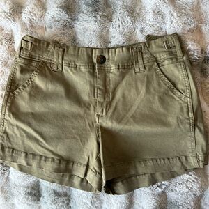 BKE Women's Green Cargo Shorts. NWOT
